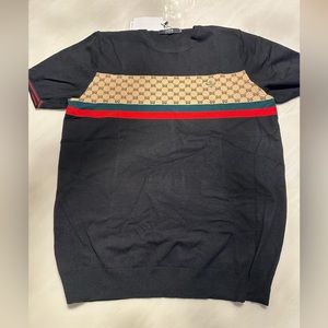 Thick t shirt- great material. L men’s